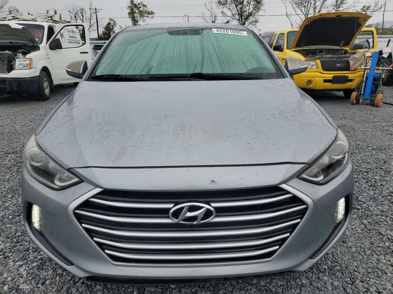 2017 Hyundai Elantra - Image 5