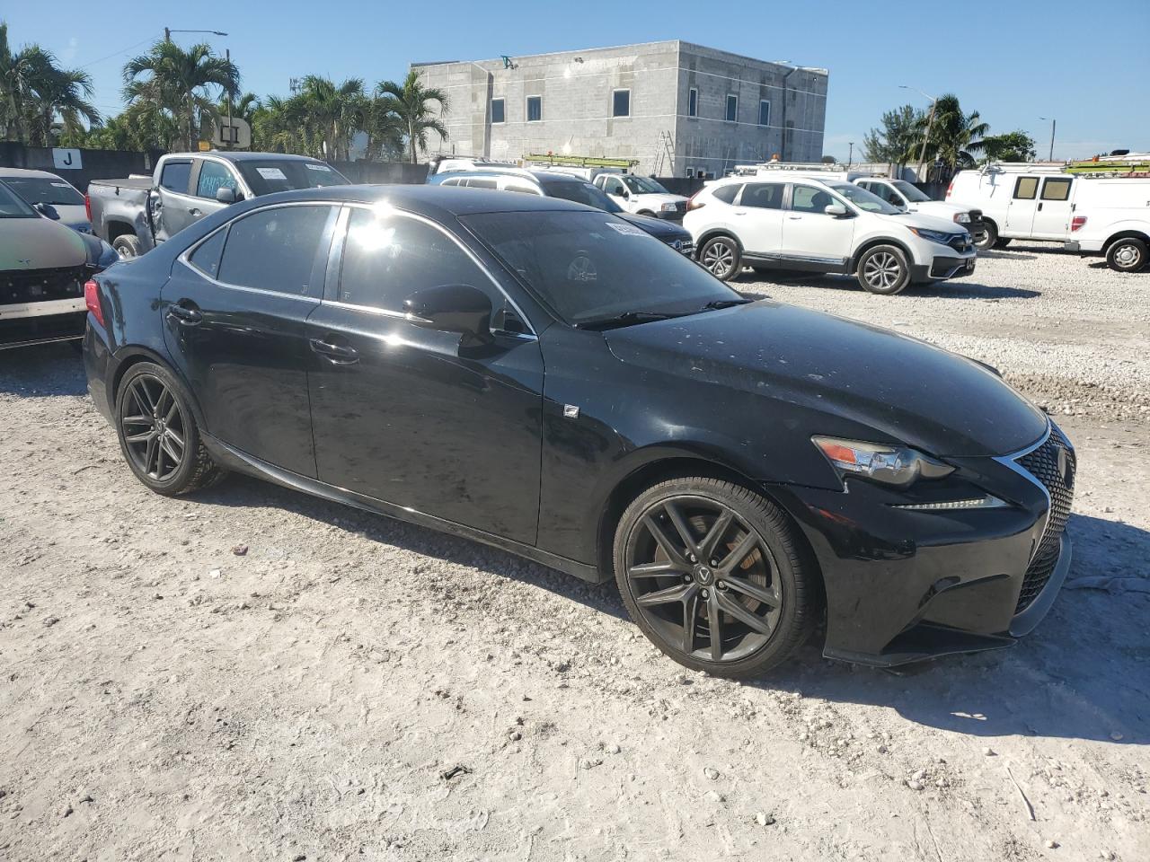 2016 Lexus IS - Image 4