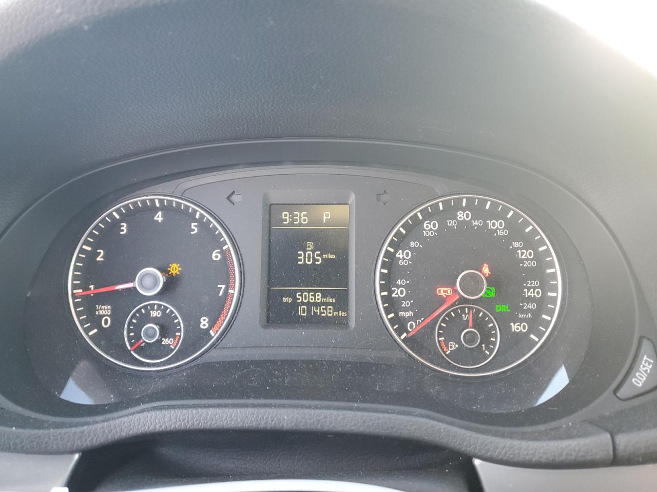 2015 Volkswagen Passat - Image 9