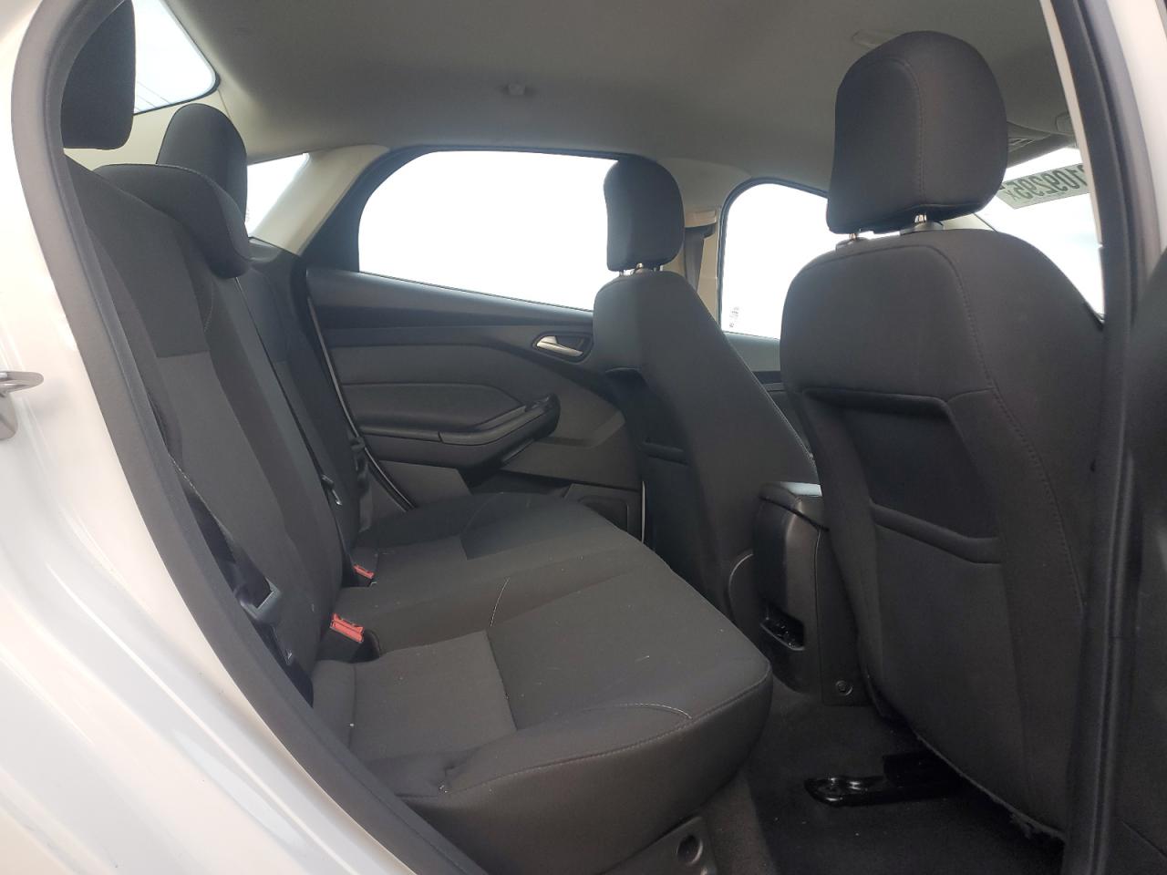 2015 Ford Focus - Image 10