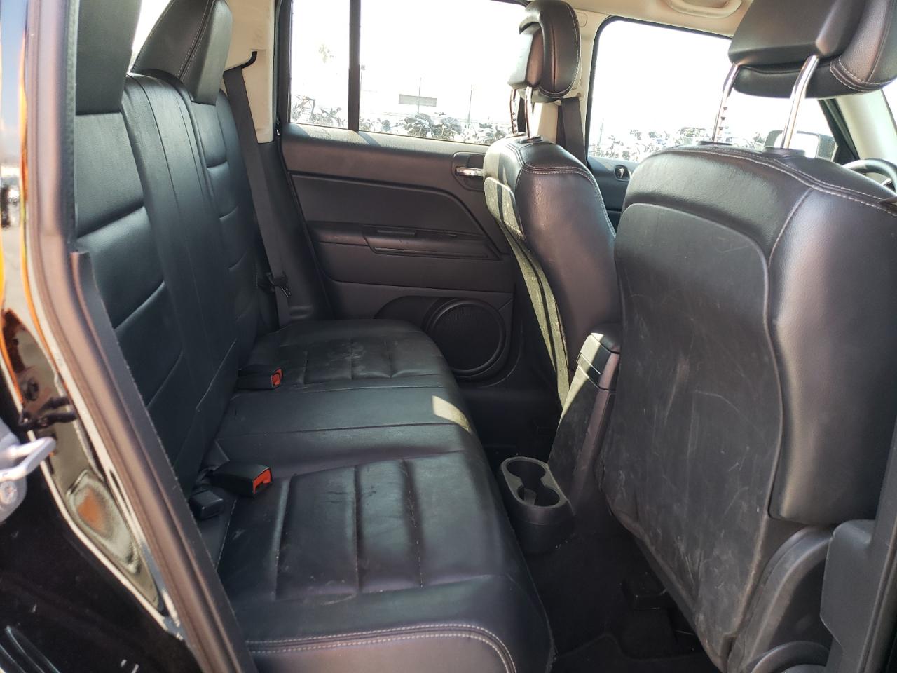 2014 Jeep Liberty (Patriot) - Image 11