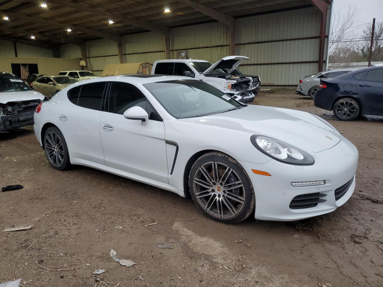 2016 Porsche Panamera - Image 4