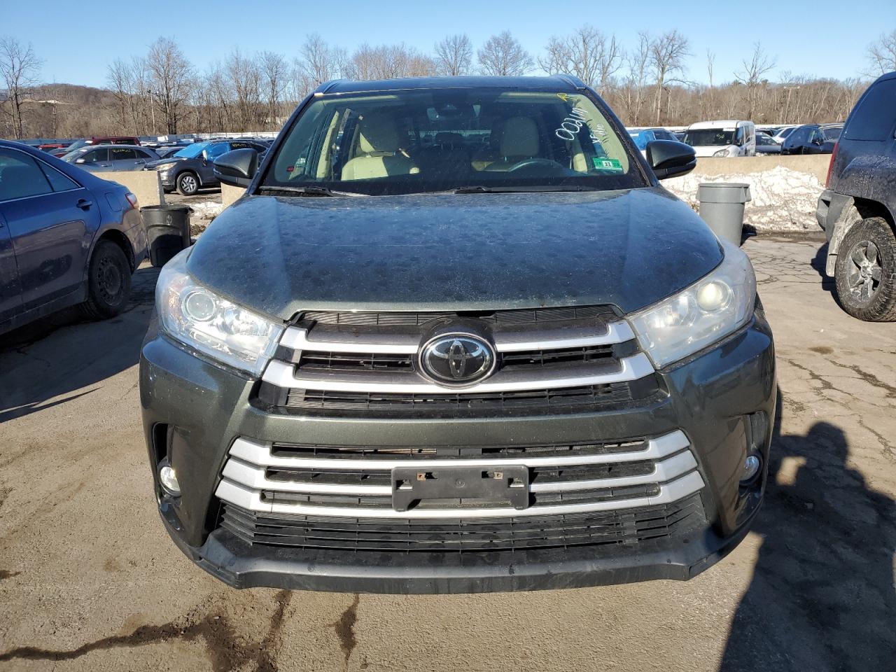 2017 Toyota Highlander - Image 5