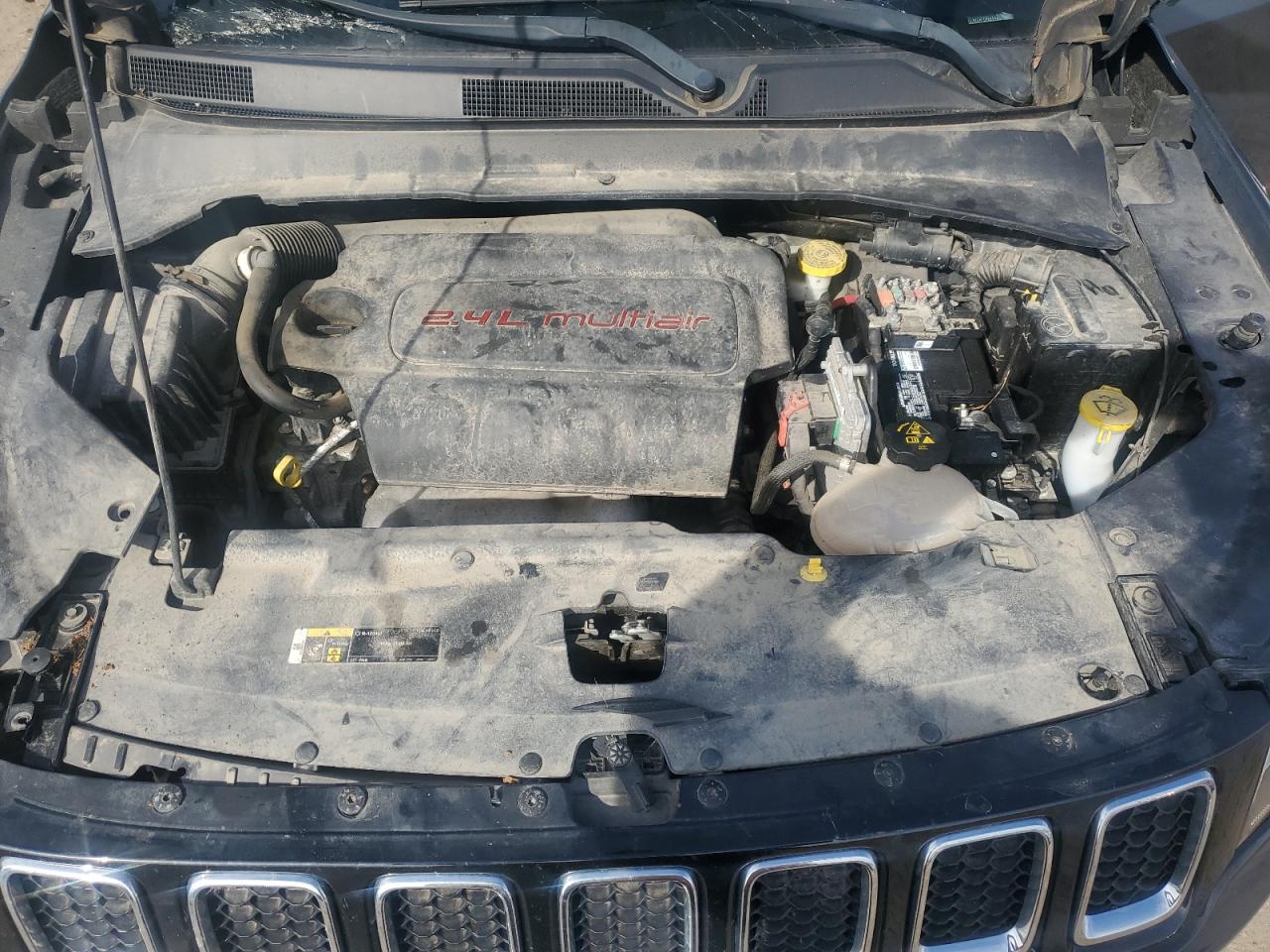 2018 Jeep Compass - Image 12