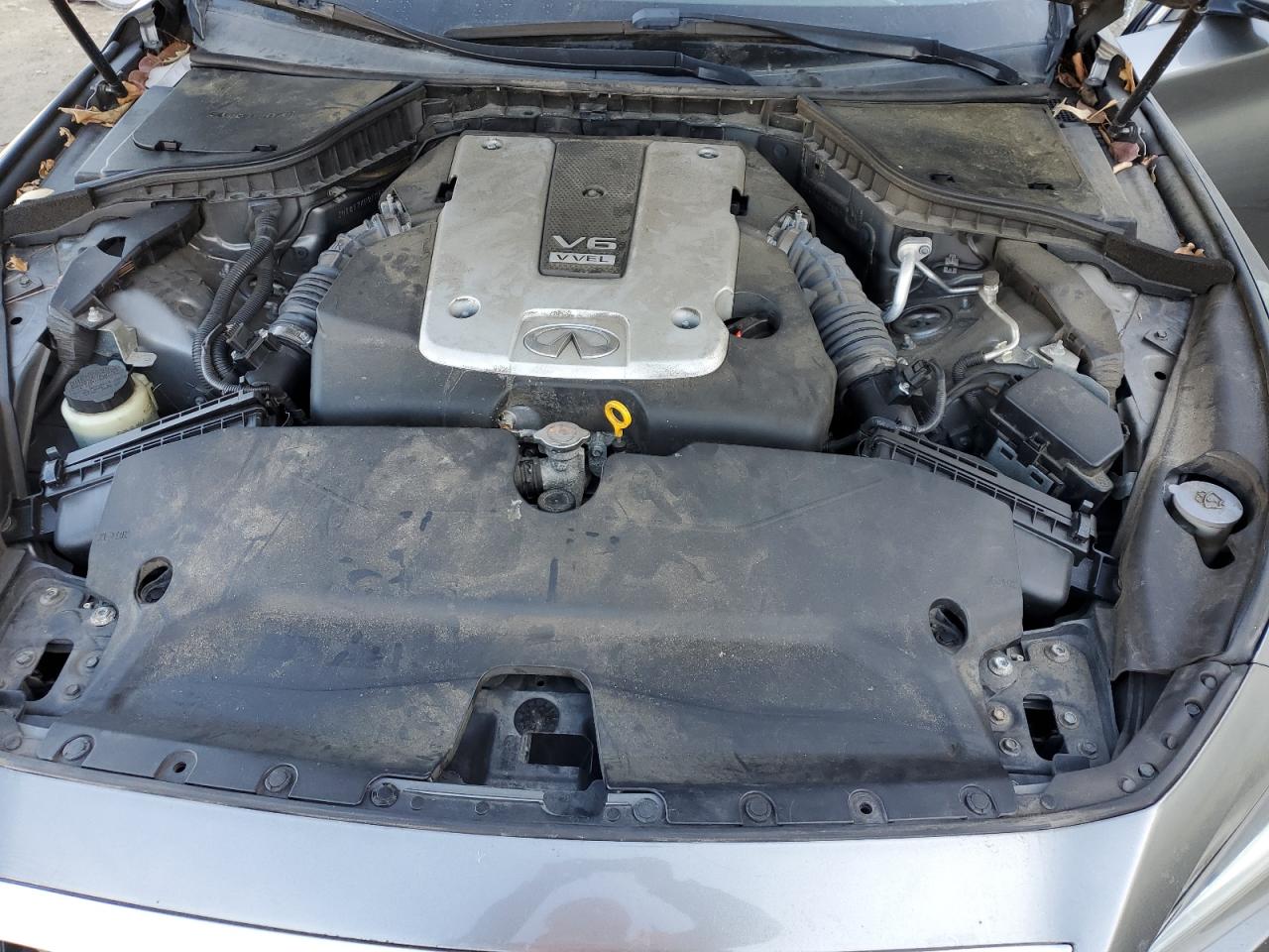 2015 Infiniti Q50 - Image 11