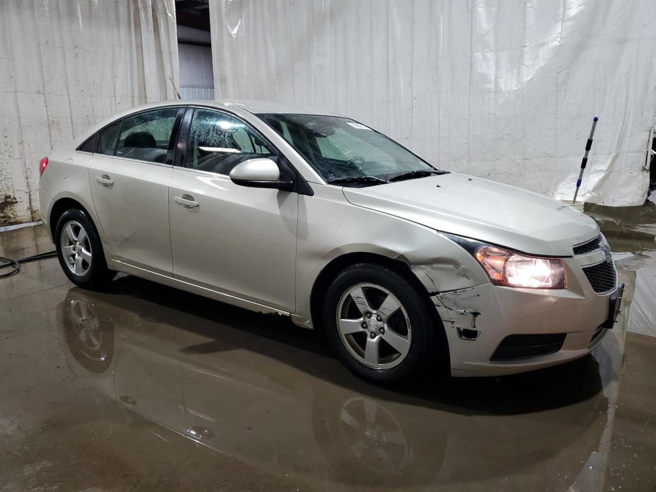 2014 Chevrolet Cruze - Image 4
