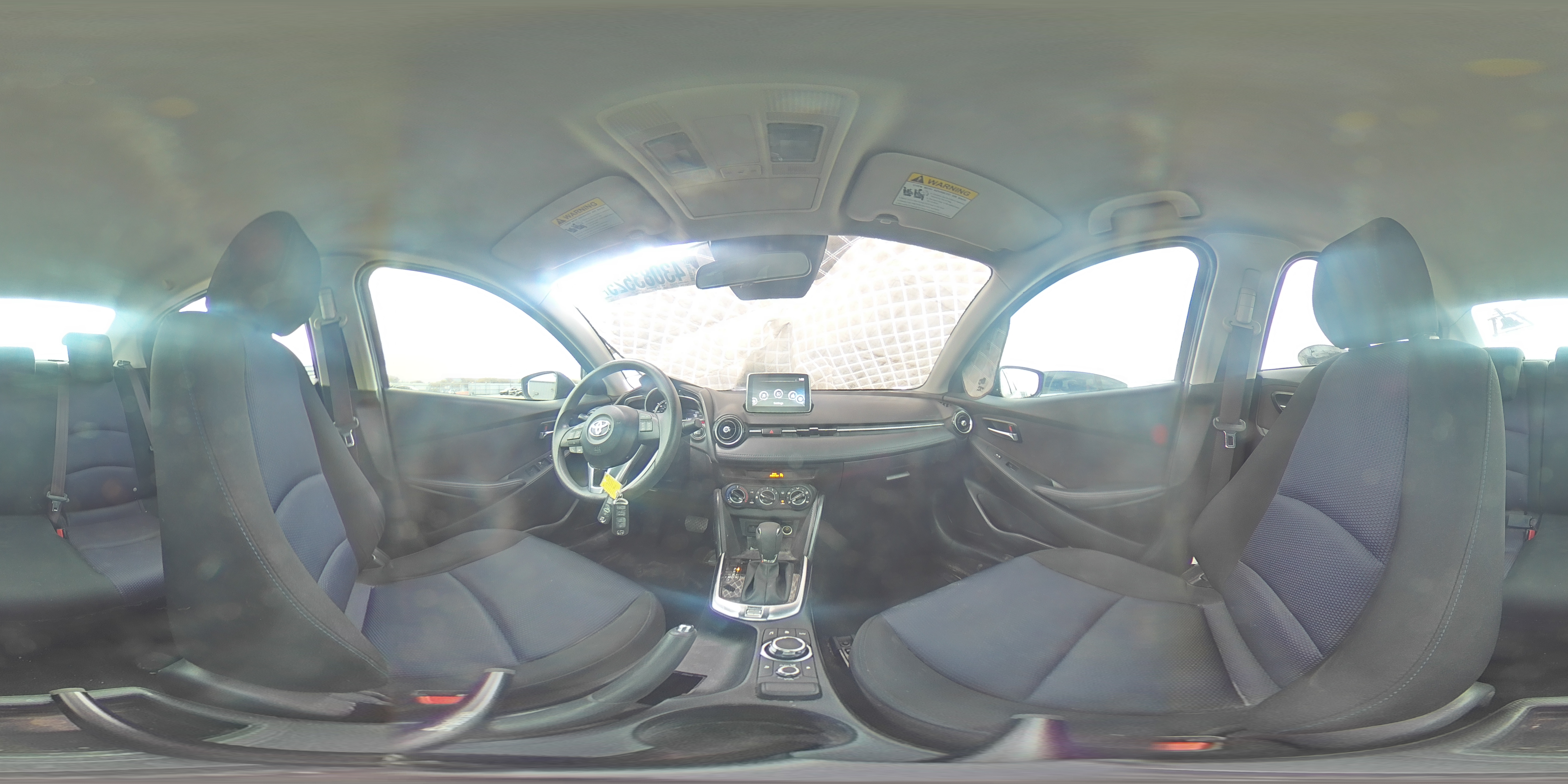 2018 Toyota Yaris - Image 13