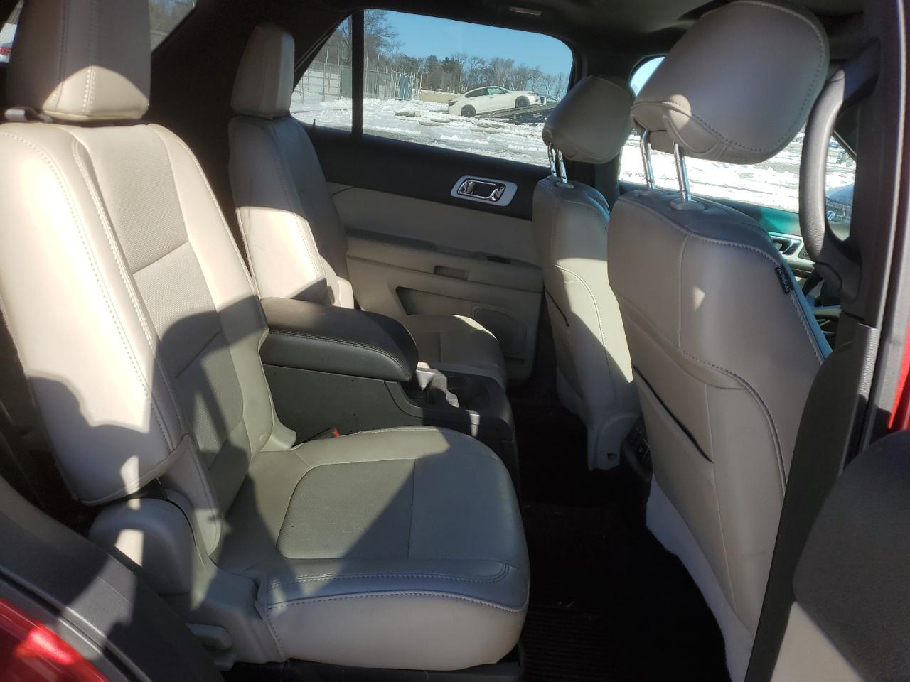 2012 Ford Explorer - Image 11