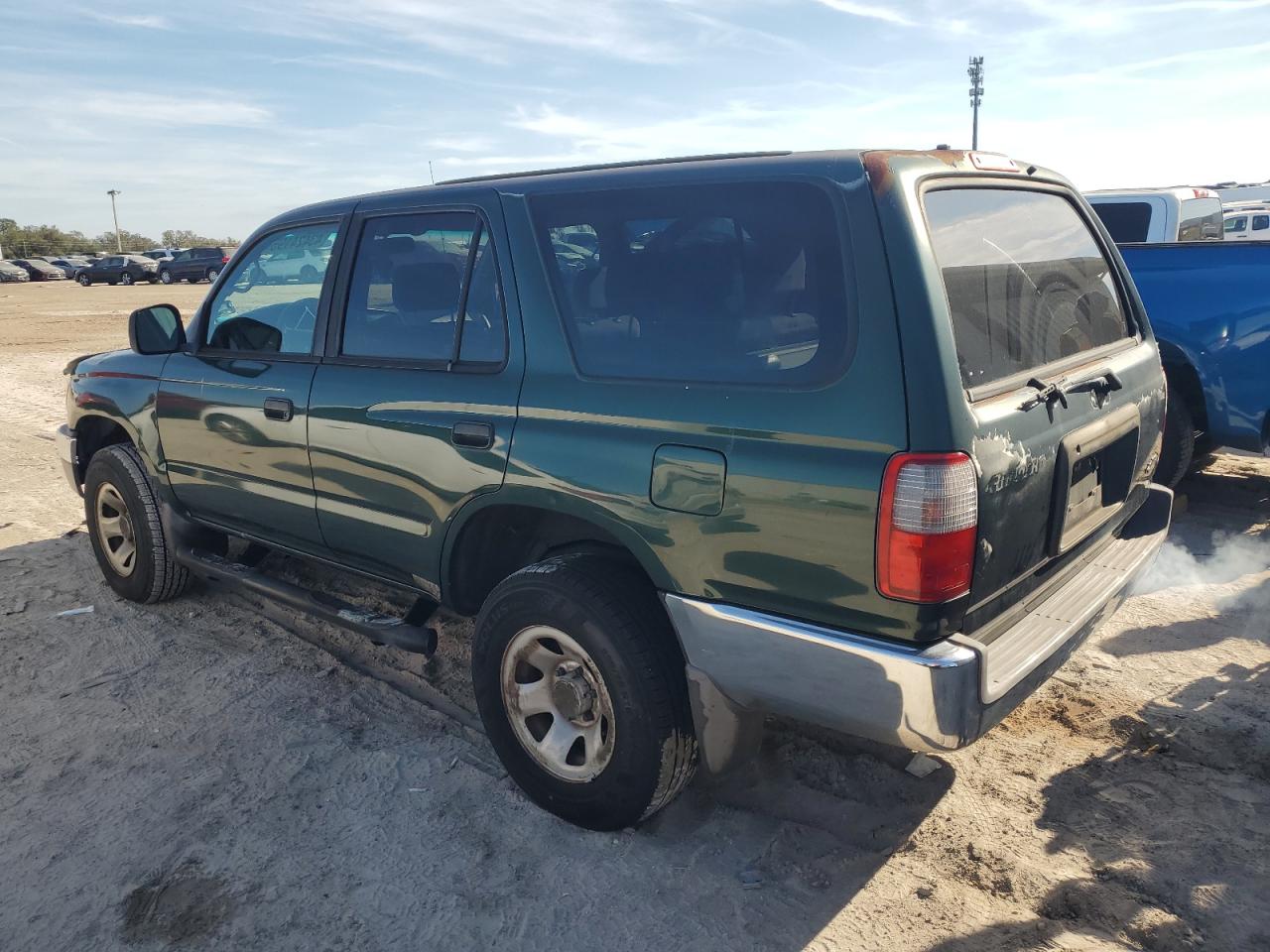2000 Toyota 4Runner - Image 2