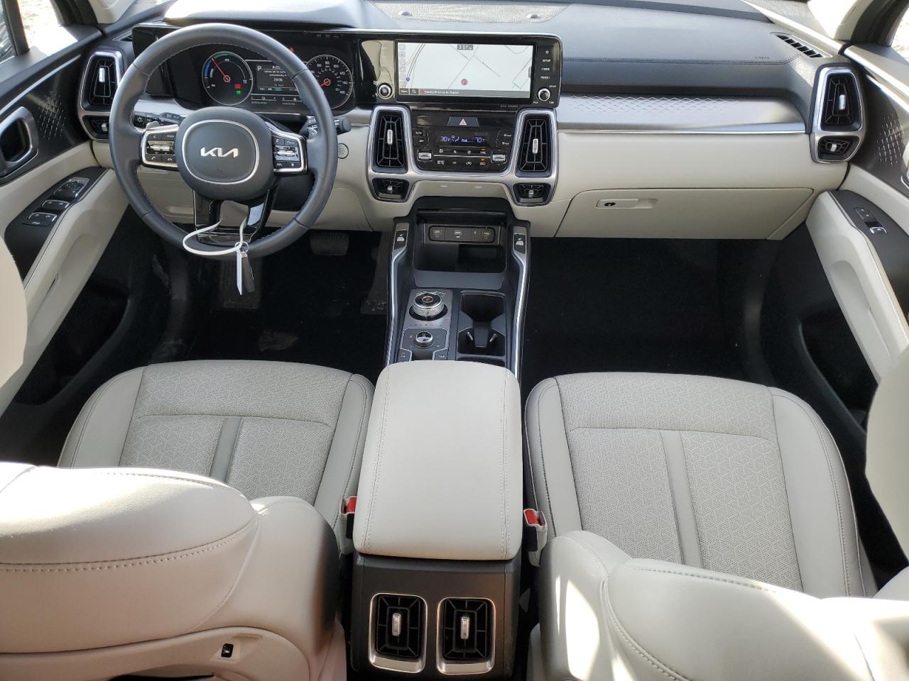 2023 Kia Sorento - Image 8