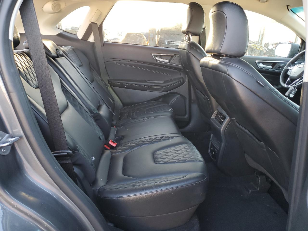 2023 Ford Edge - Image 10