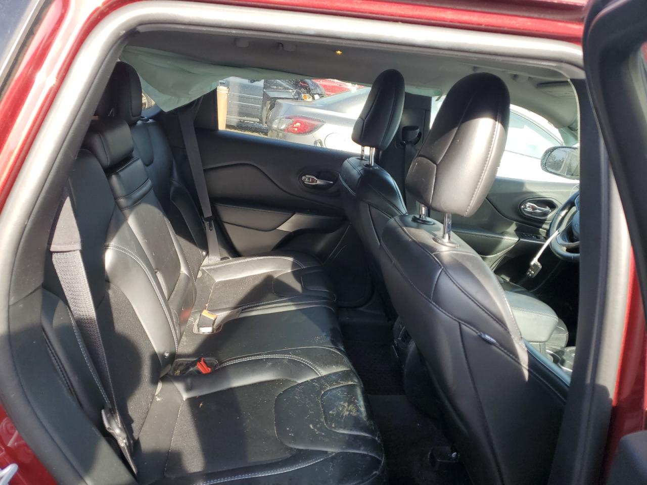 2019 Jeep Grand Cherokee - Image 11