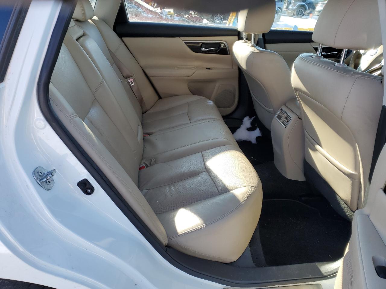 2015 Nissan Altima - Image 10