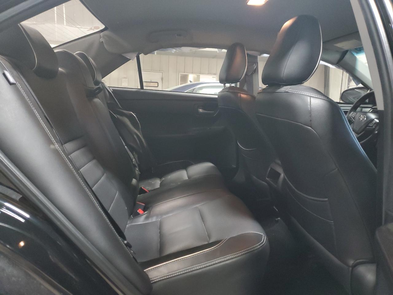 2015 Toyota Camry - Image 10