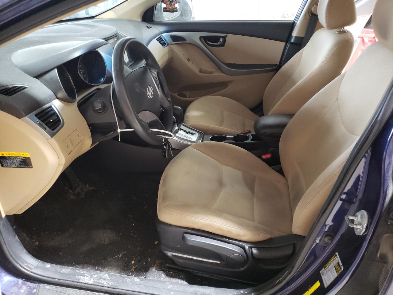 2013 Hyundai Elantra - Image 7