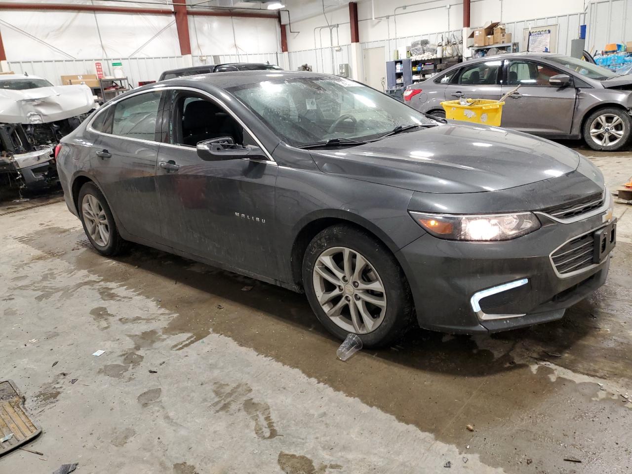 2017 Chevrolet Malibu - Image 4