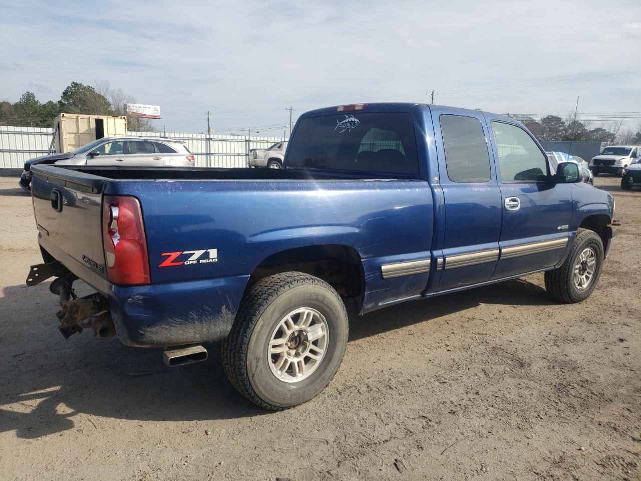 2000 Chevrolet Silverado - Image 3