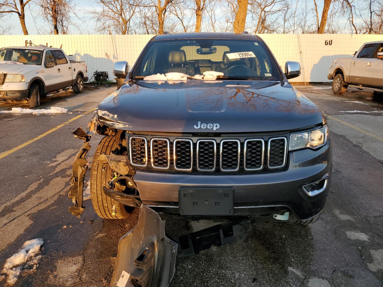 2017 Jeep Grand Cherokee - Image 5