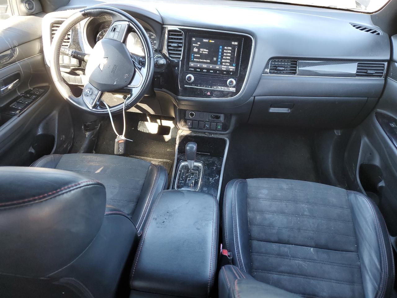 2020 Mitsubishi Outlander - Image 8