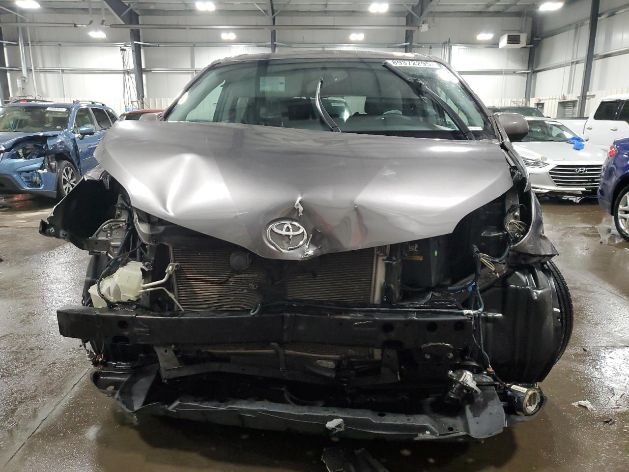 2015 Toyota Sienna - Image 5