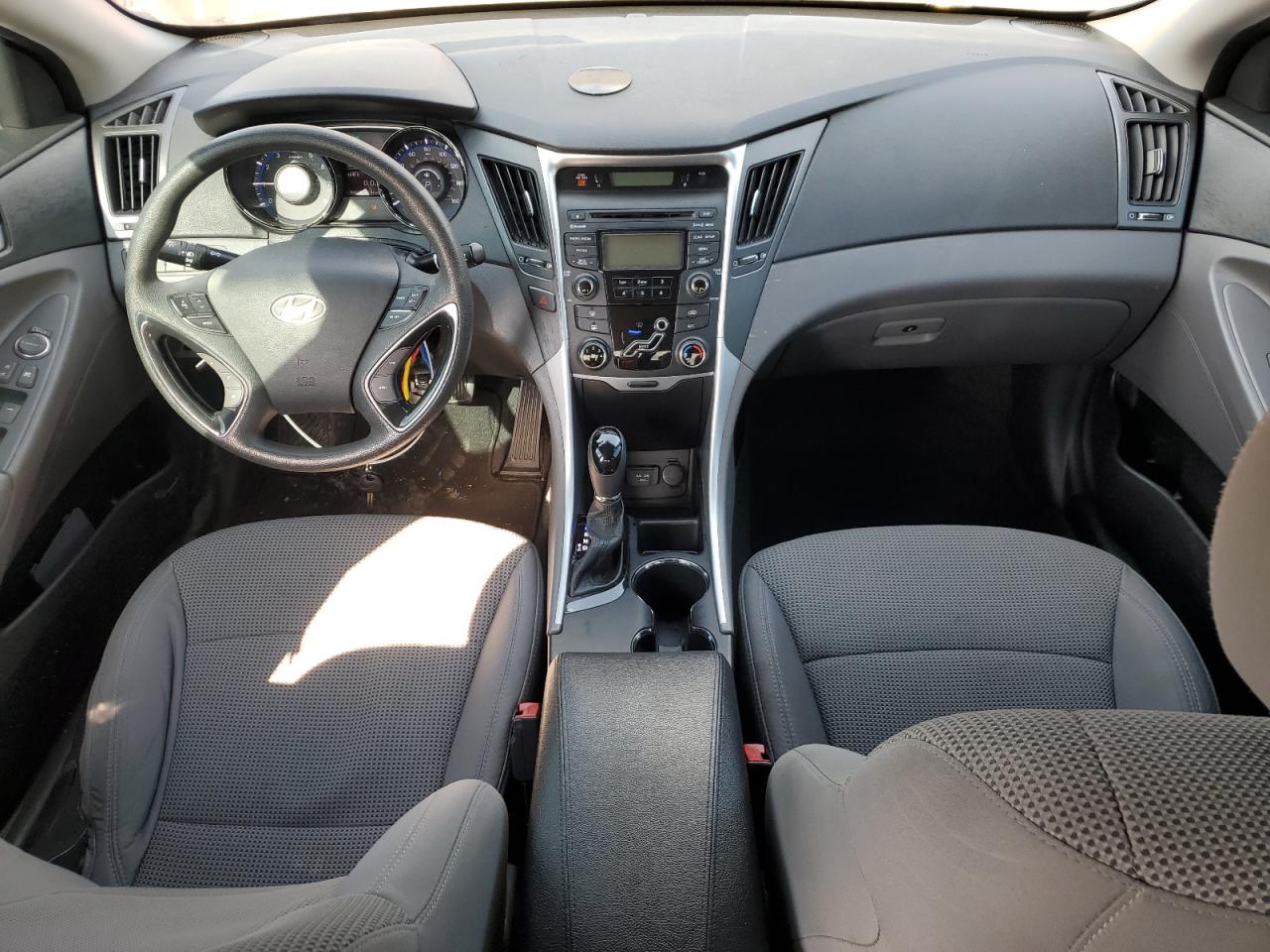 2013 Hyundai Sonata - Image 8