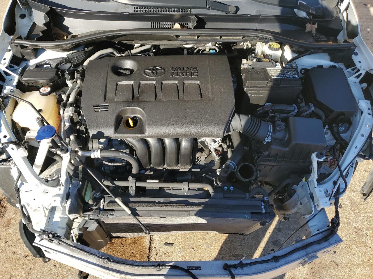 2018 Toyota C-HR - Image 11