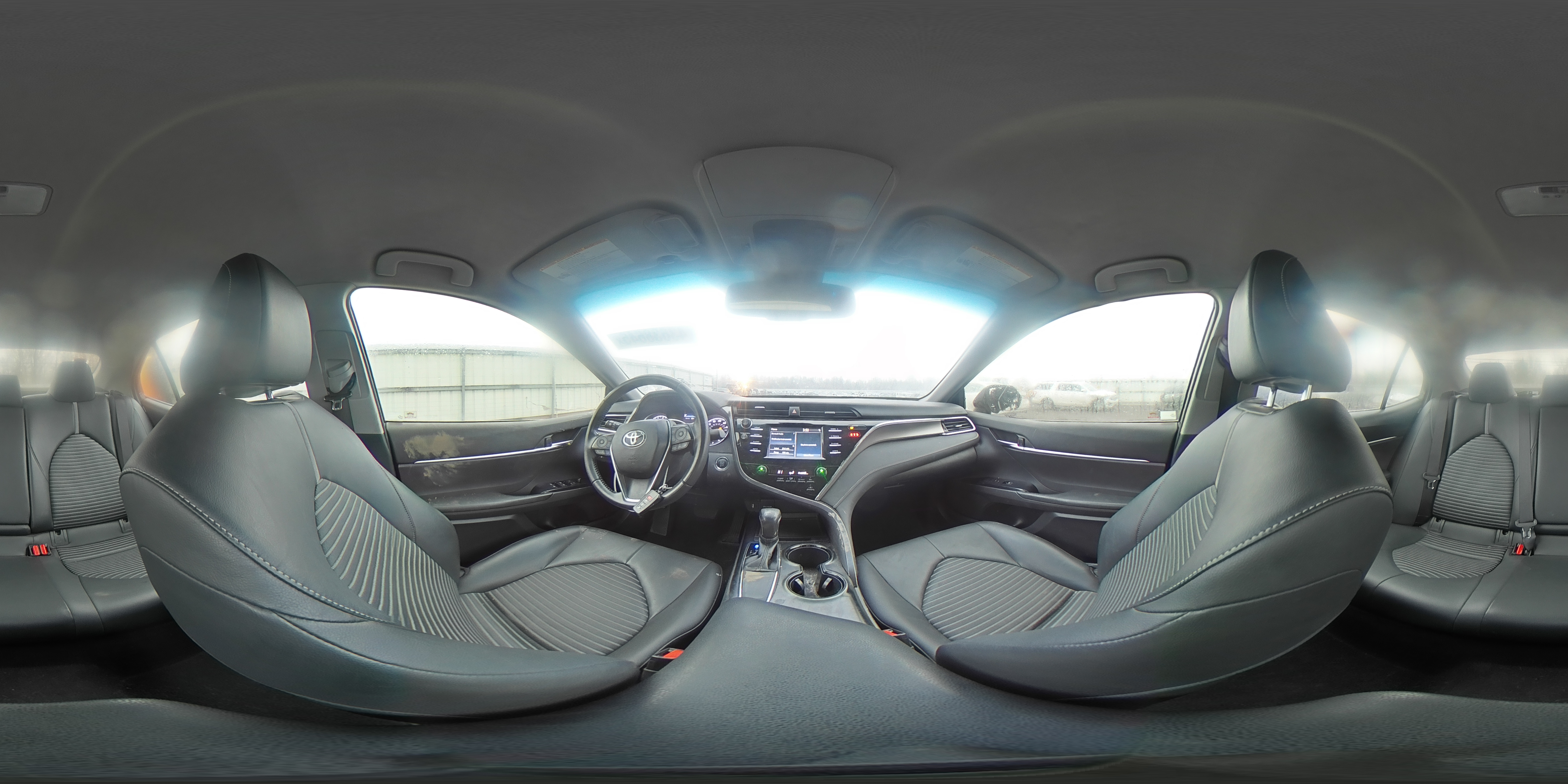 2018 Toyota Camry - Image 13