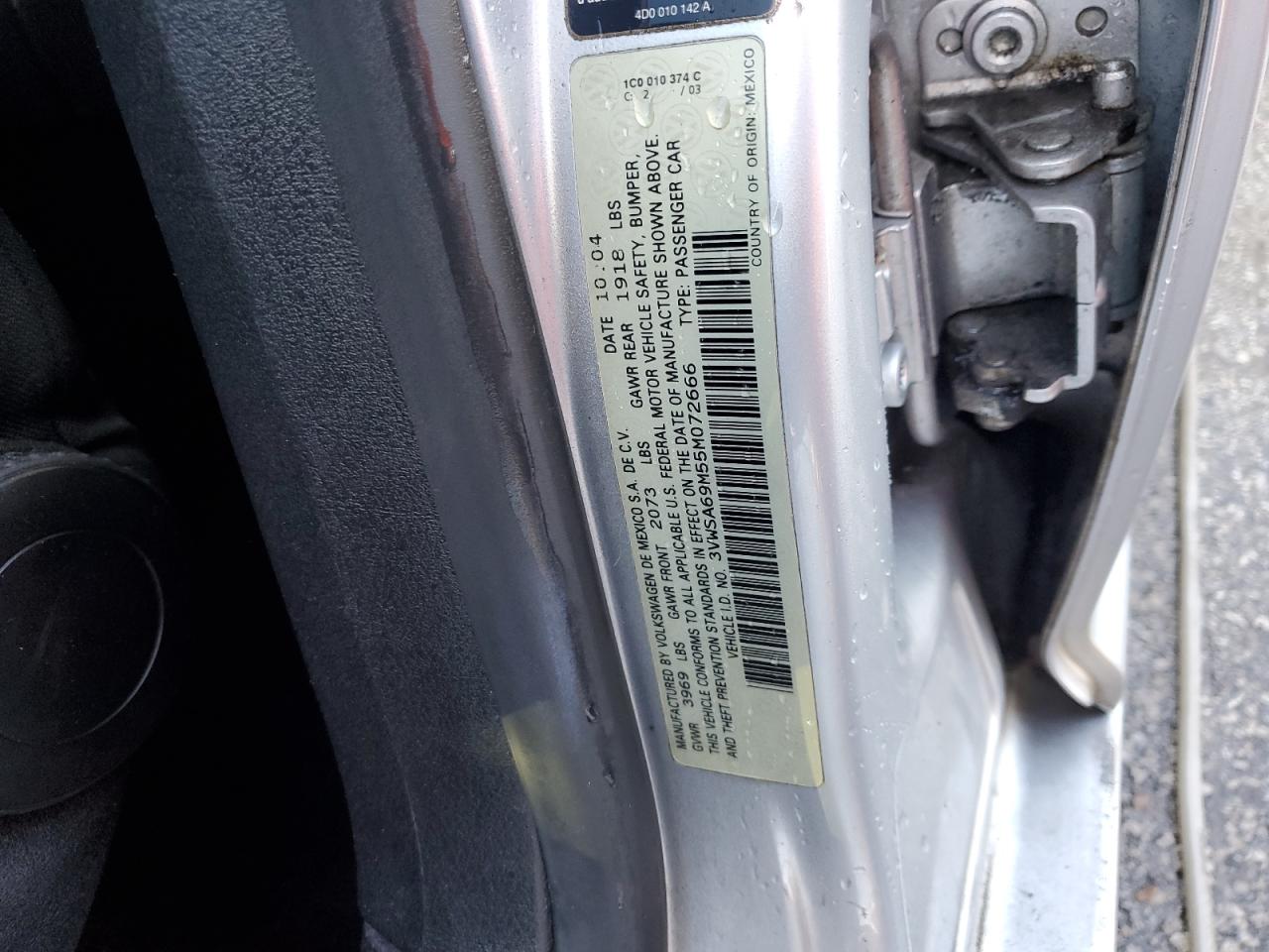 2005 Volkswagen Jetta - Image 12