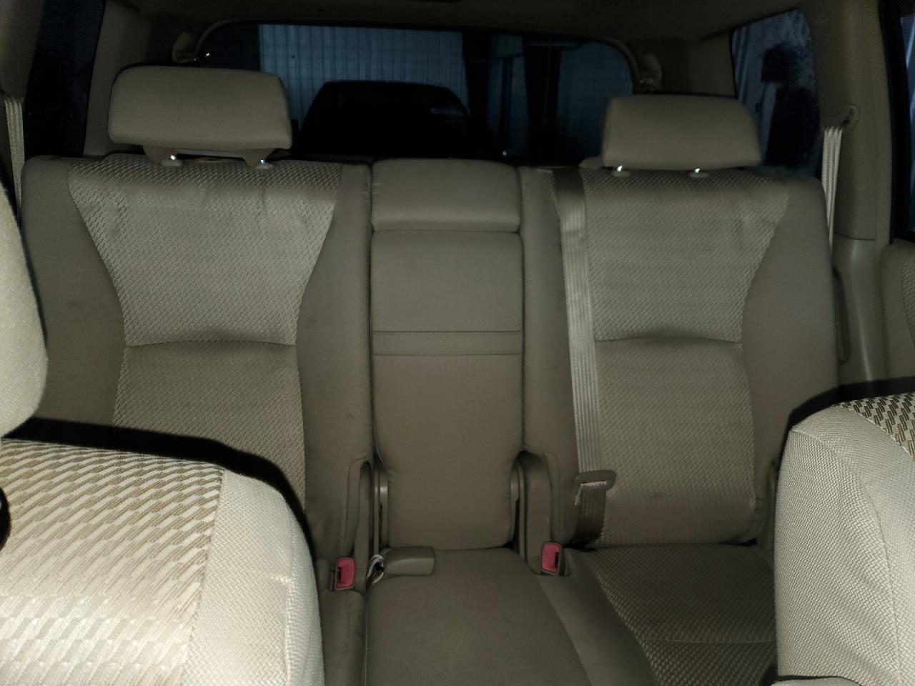 2004 Toyota Highlander - Image 10