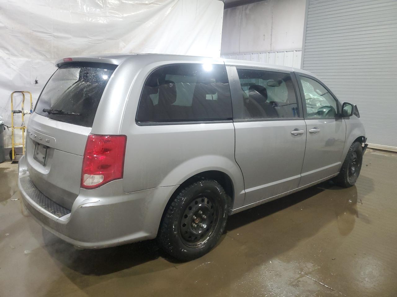 2018 Dodge Caravan - Image 3