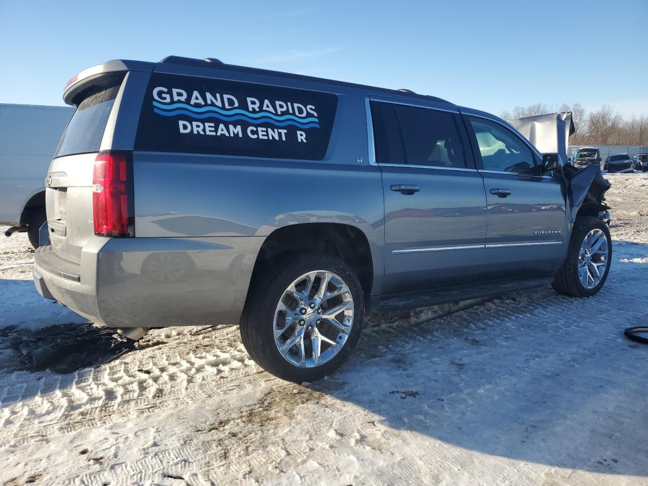 2018 Chevrolet Suburban - Image 3