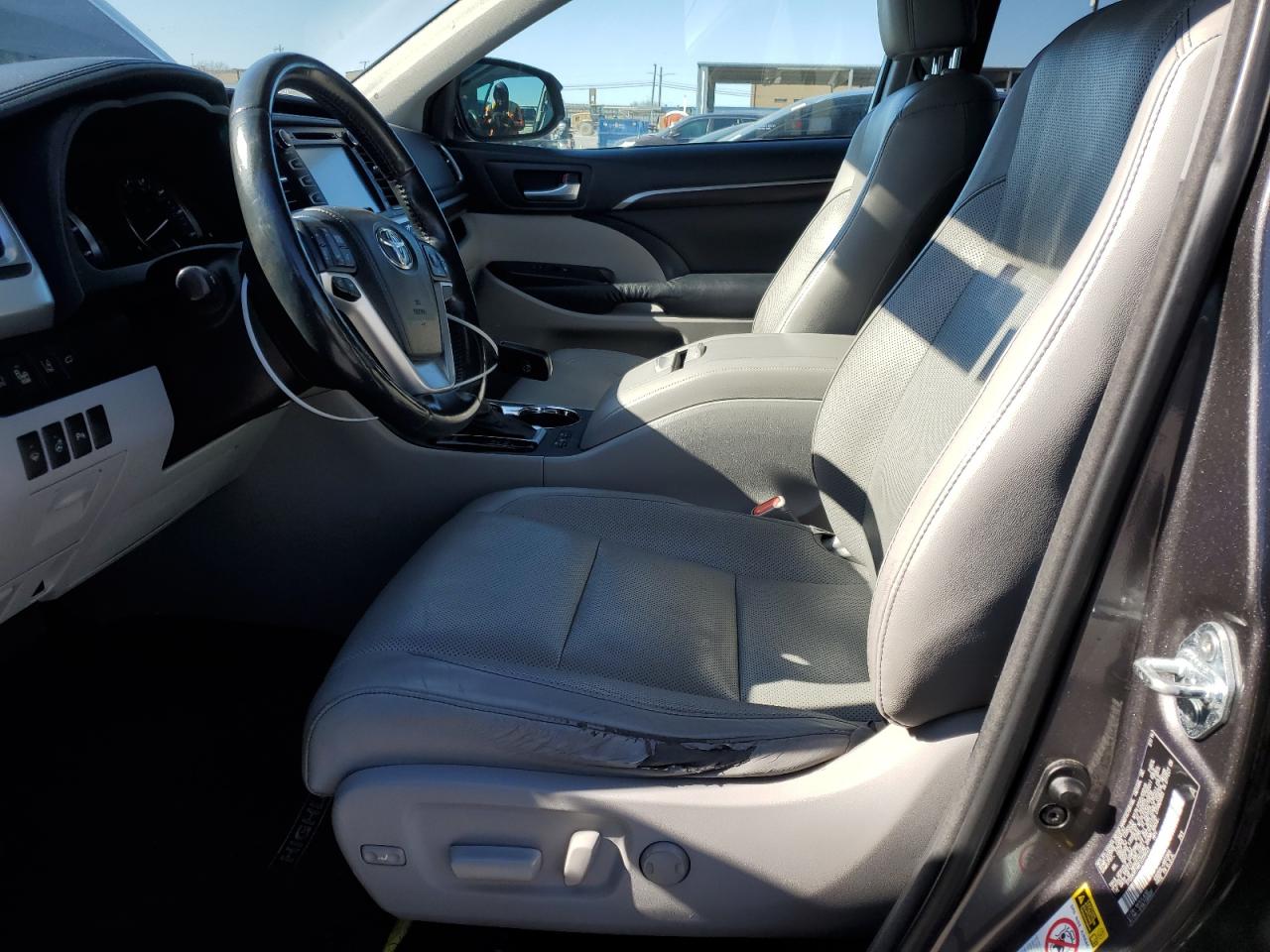 2014 Toyota Highlander - Image 7