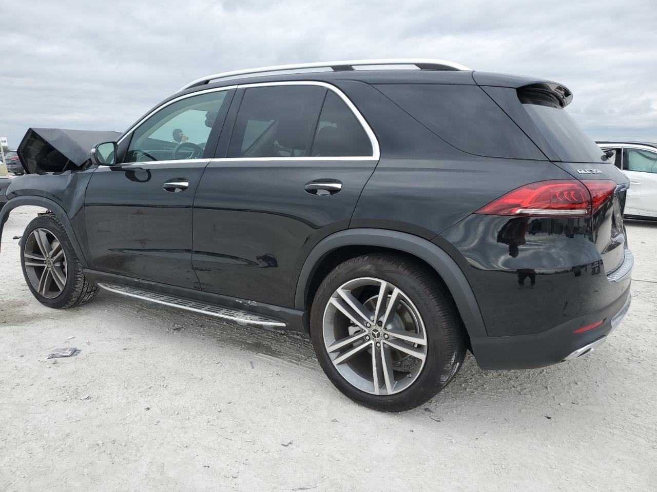 2021 Mercedes-Benz GLE - Image 2
