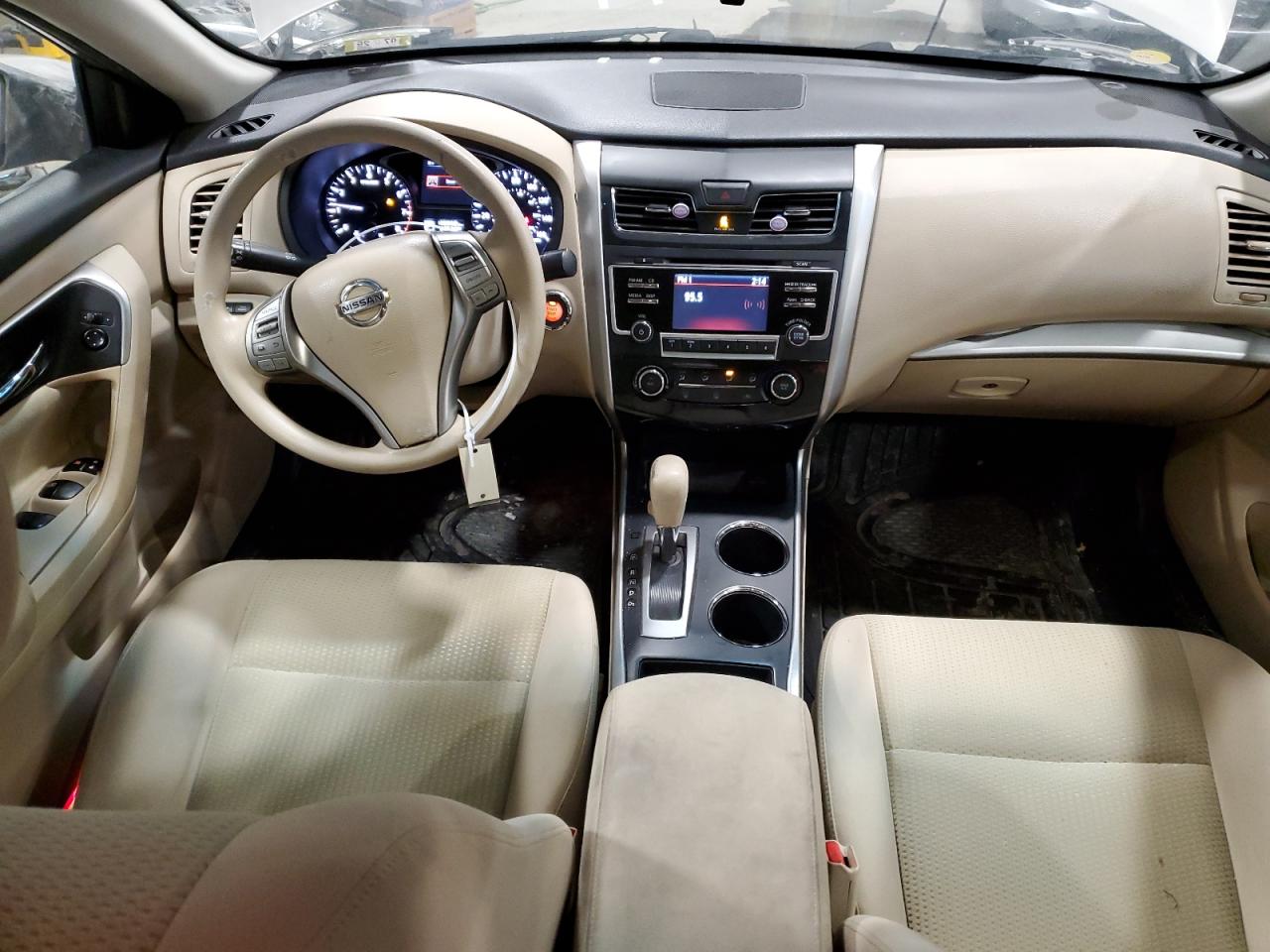 2015 Nissan Altima - Image 8