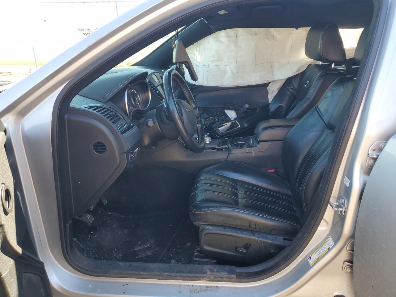 2021 Chrysler 300 - Image 7