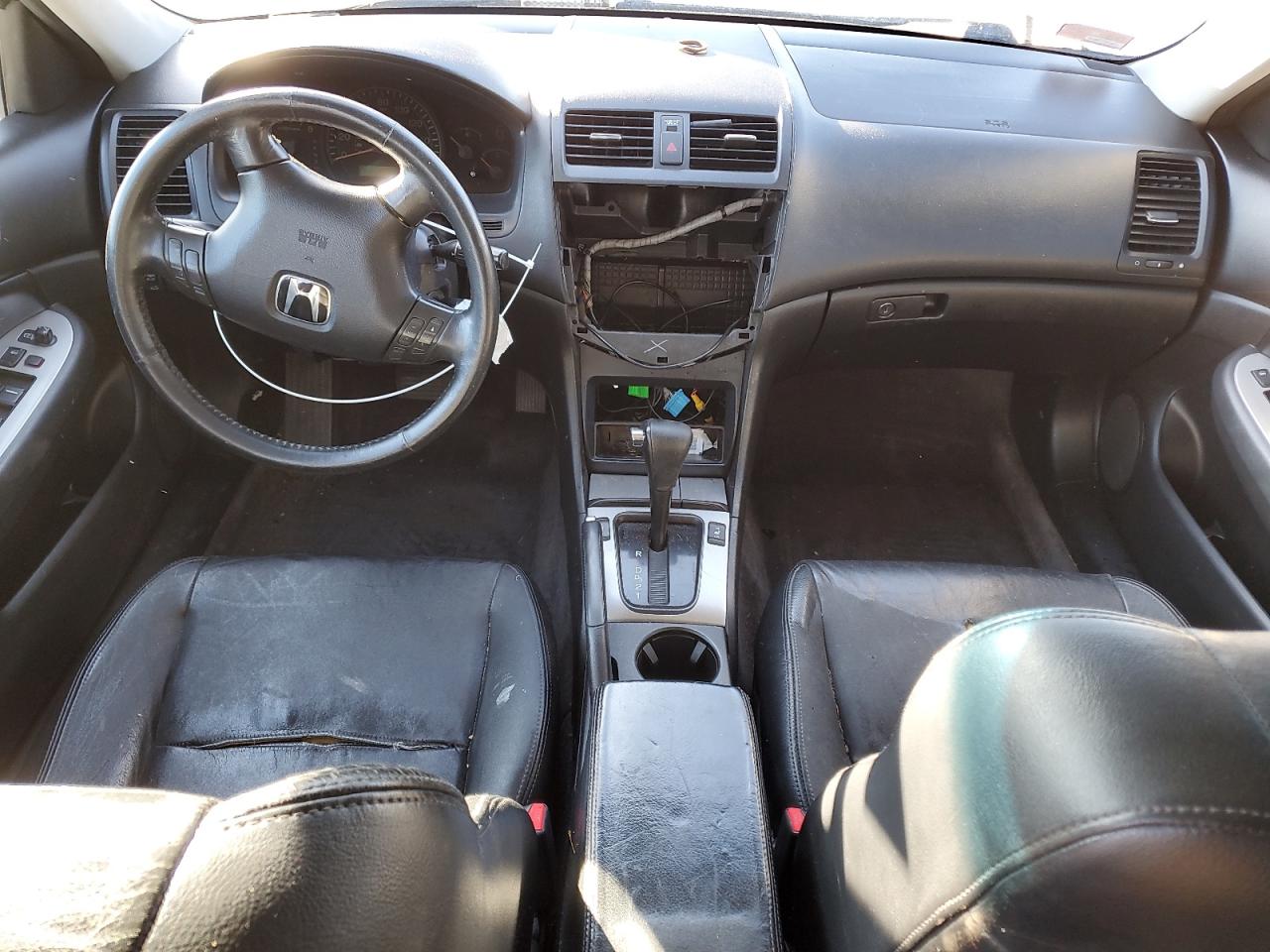 2004 Honda Accord - Image 8