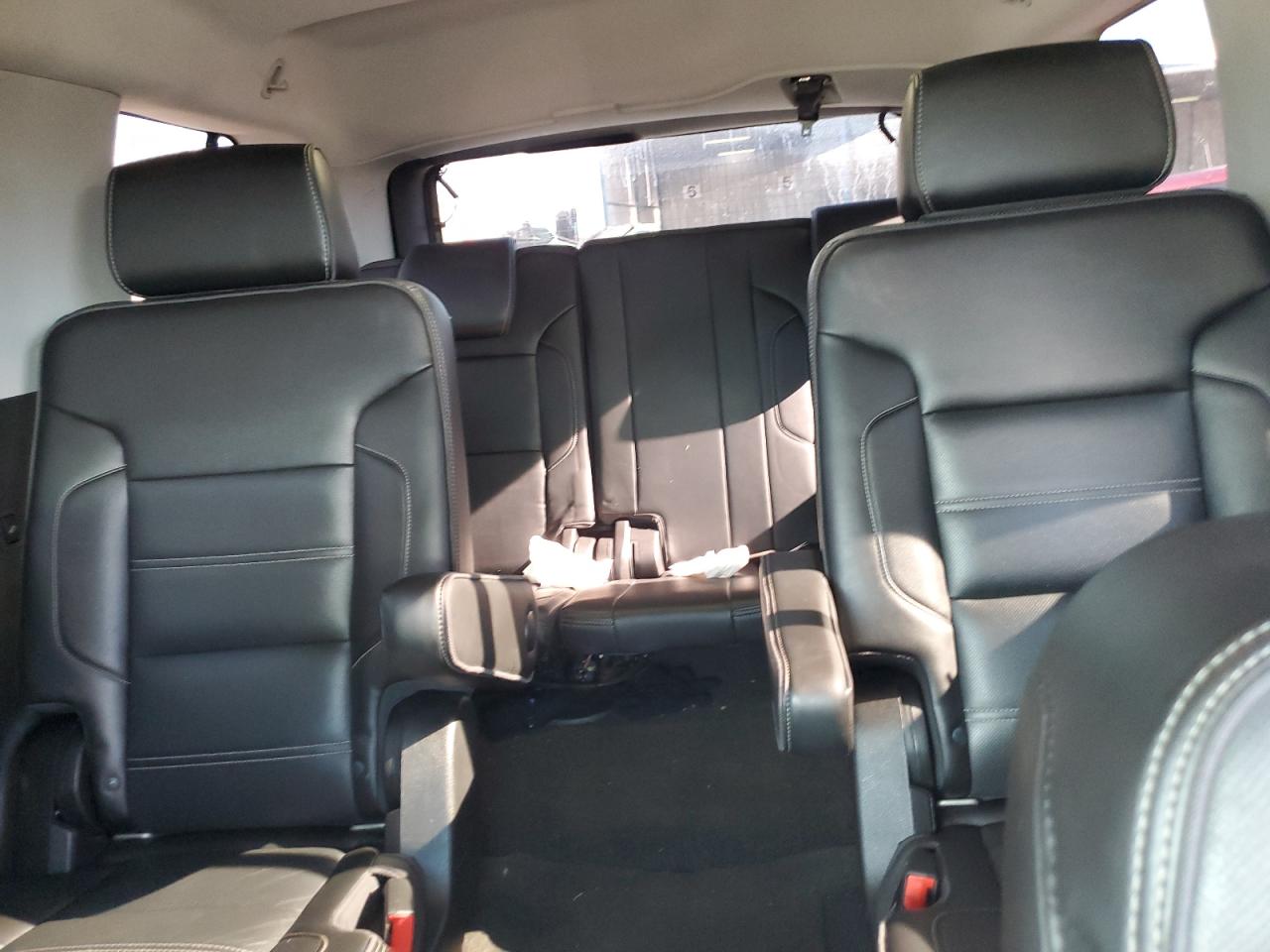 2017 GMC Yukon - Image 12