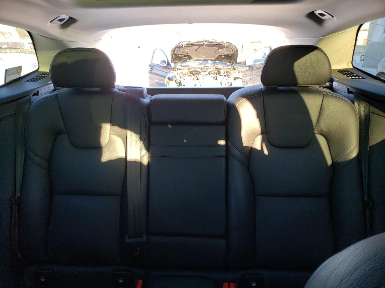2018 Volvo XC60 - Image 10