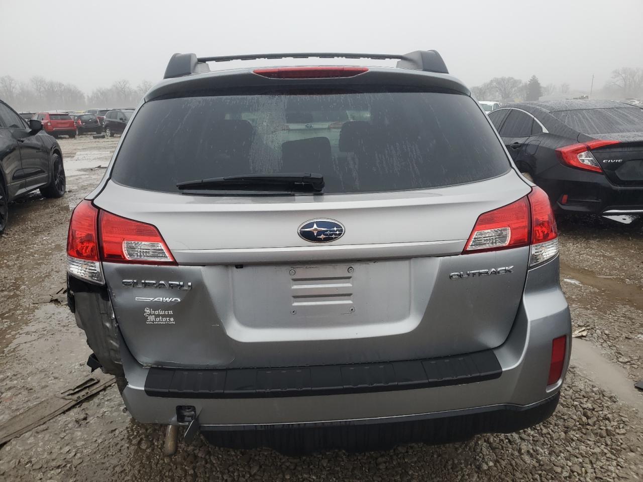 2011 Subaru Outback - Image 6