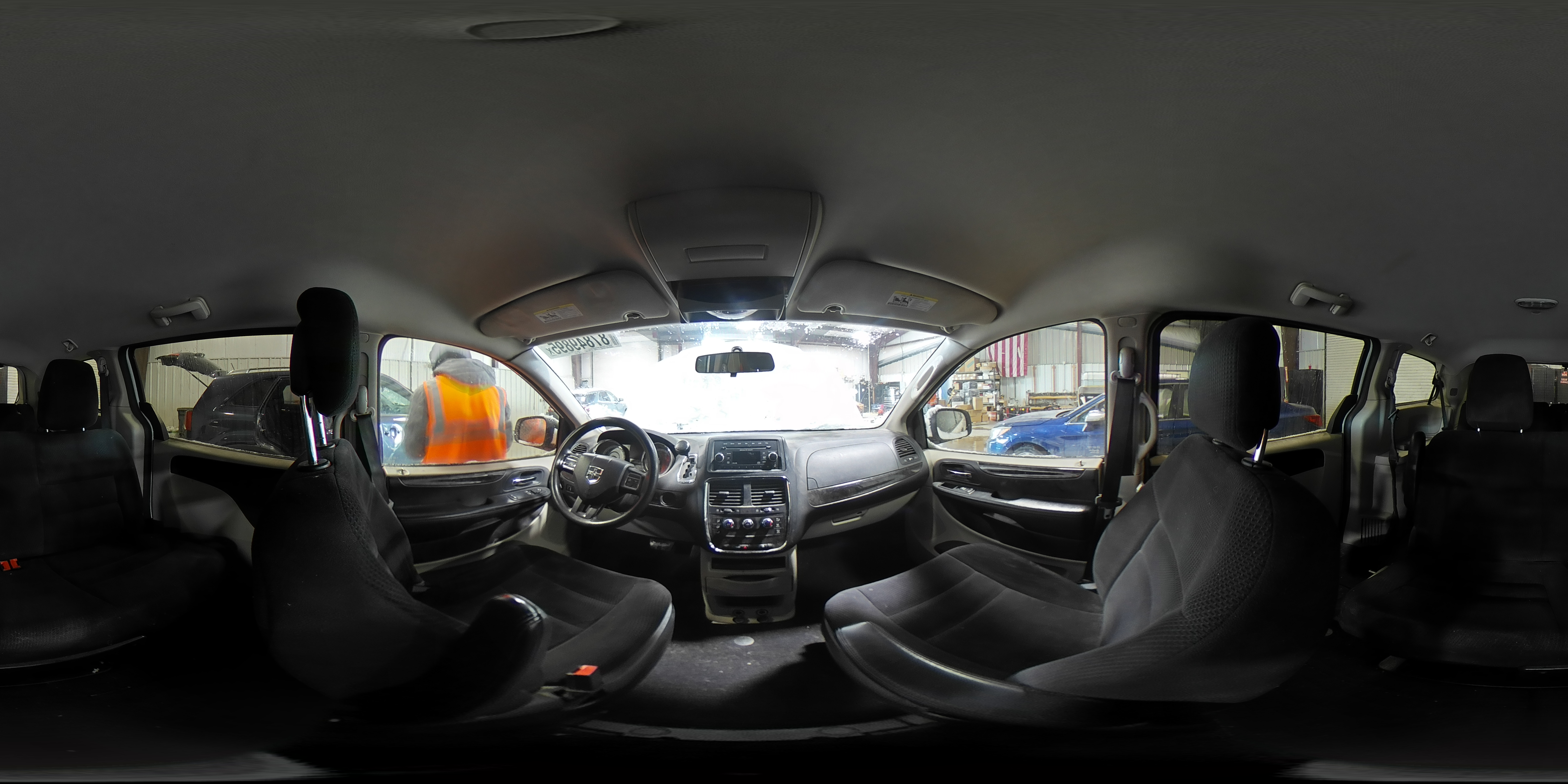 2014 Dodge Caravan - Image 15