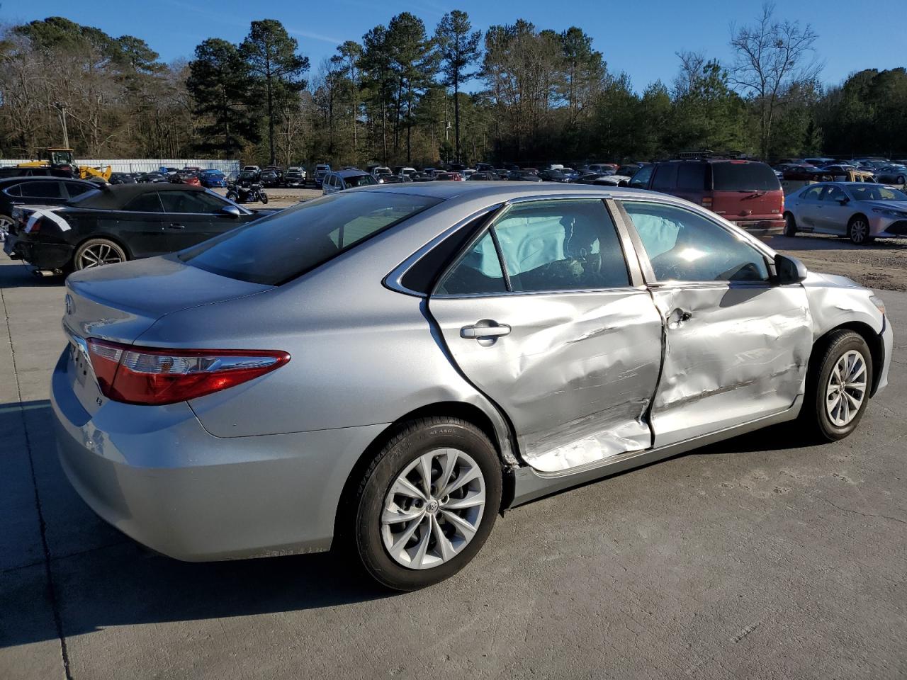 2016 Toyota Camry - Image 3