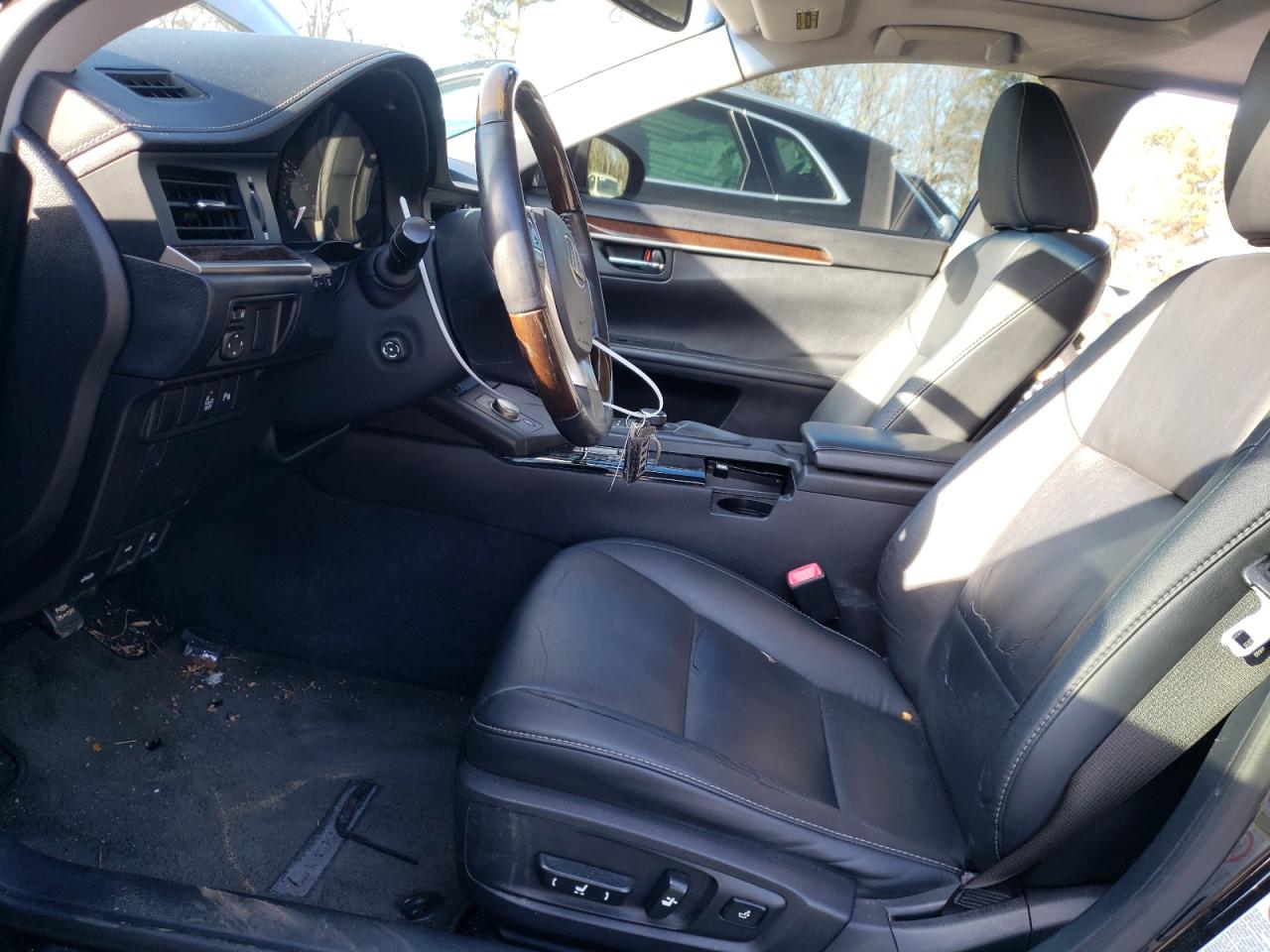 2013 Lexus ES - Image 7
