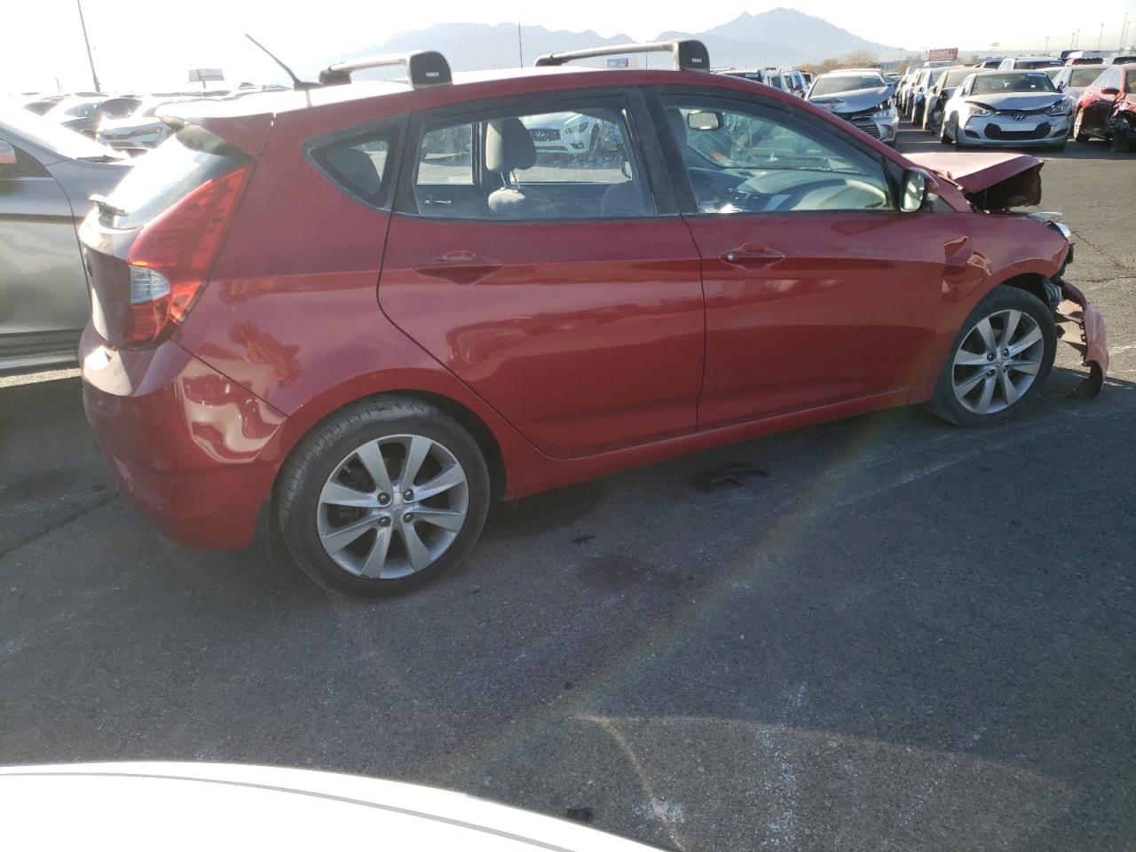 2013 Hyundai Accent - Image 3