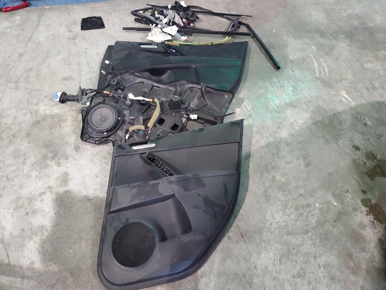 2011 Mazda 3 - Image 12
