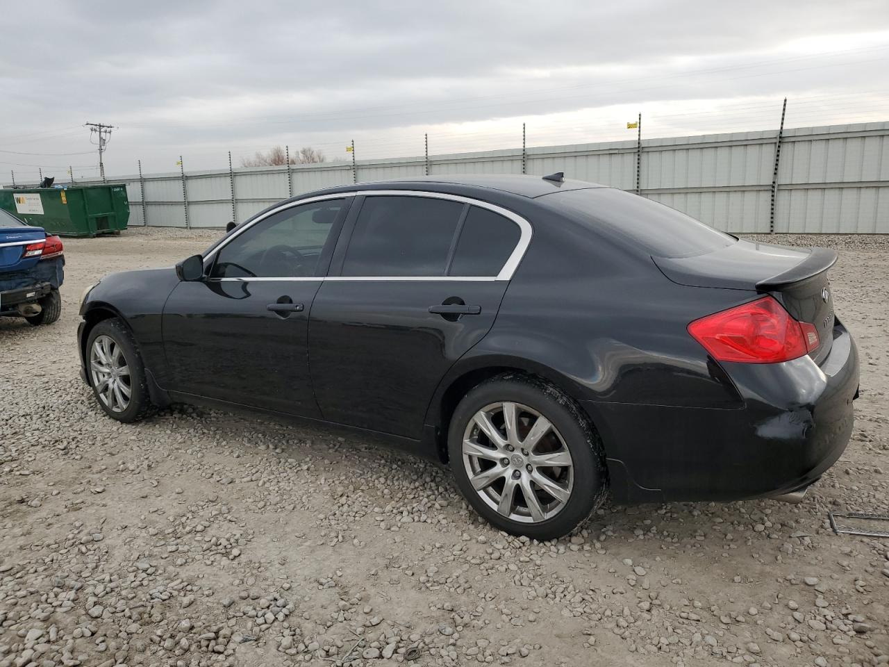 2011 Infiniti G - Image 2