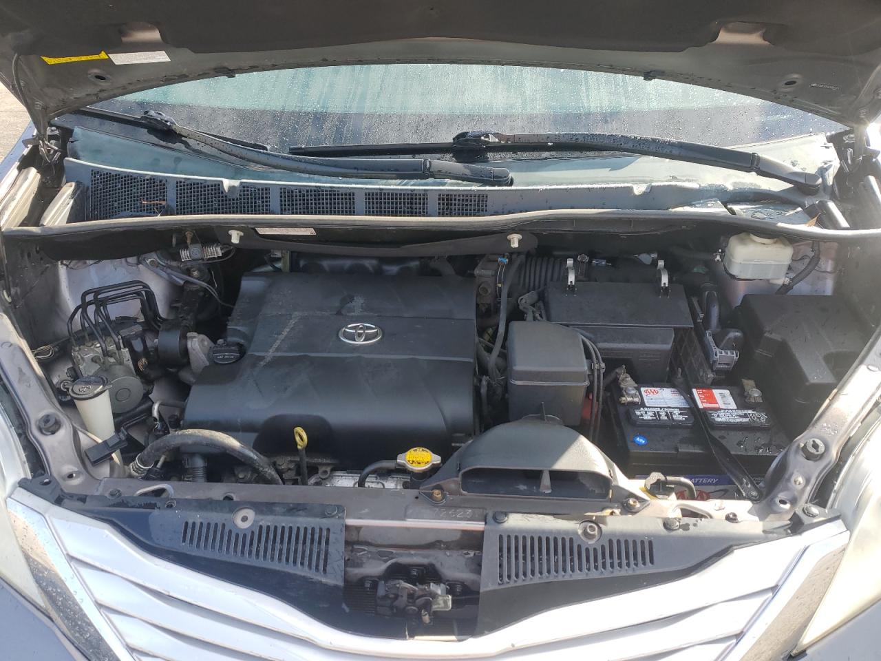 2014 Toyota Sienna - Image 12