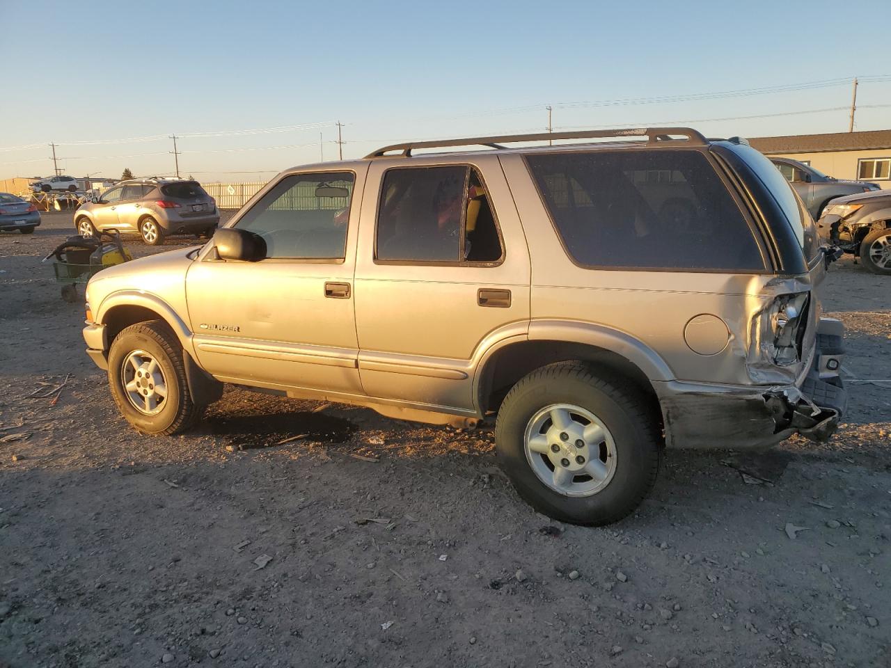 2004 Chevrolet Blazer - Image 2