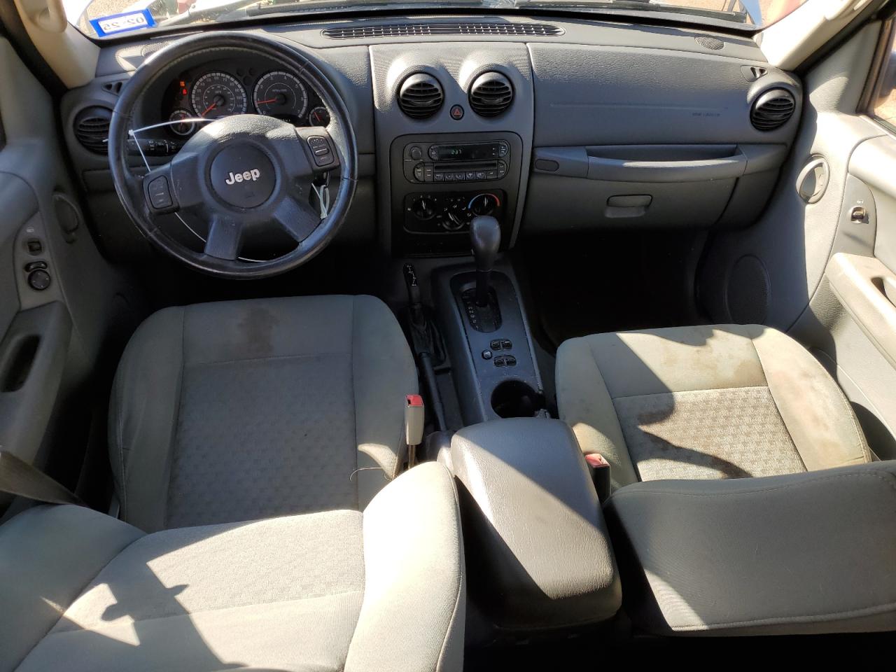 2007 Jeep Liberty (North America) - Image 8
