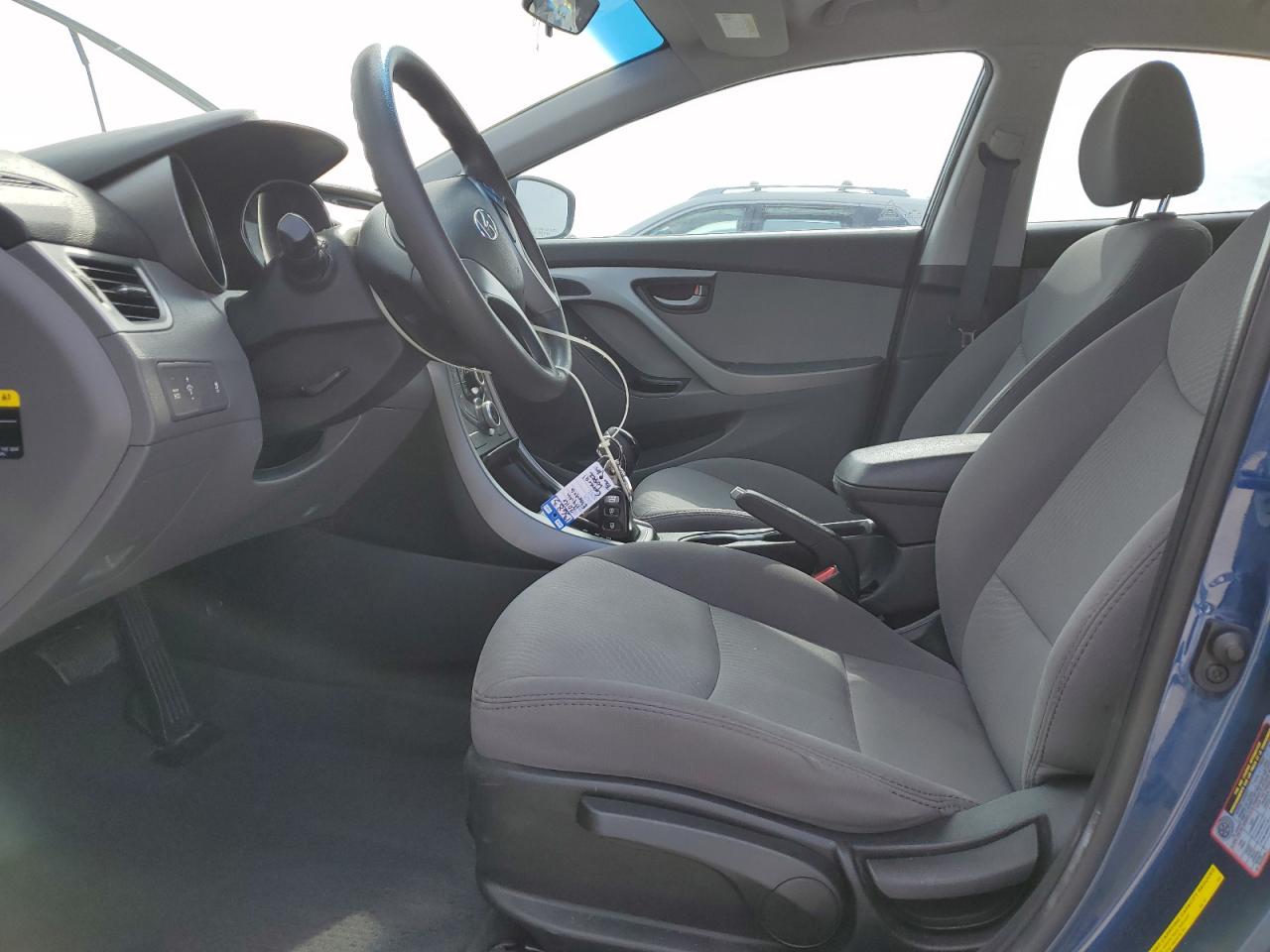 2016 Hyundai Elantra - Image 7