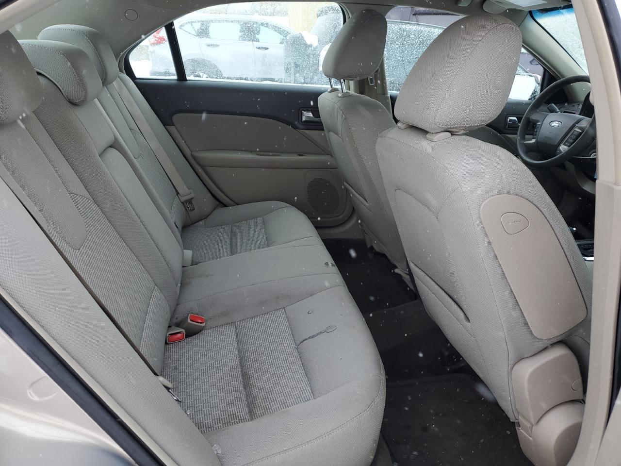 2010 Ford Fusion - Image 10